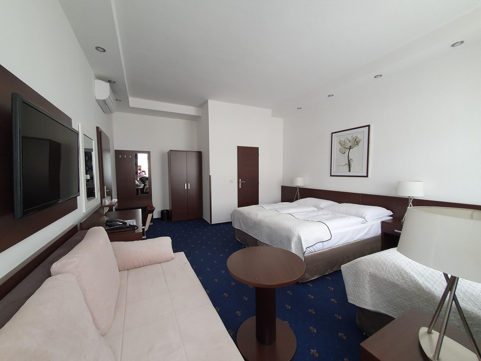 Royal Plaza Hotel Prague Luaran gambar