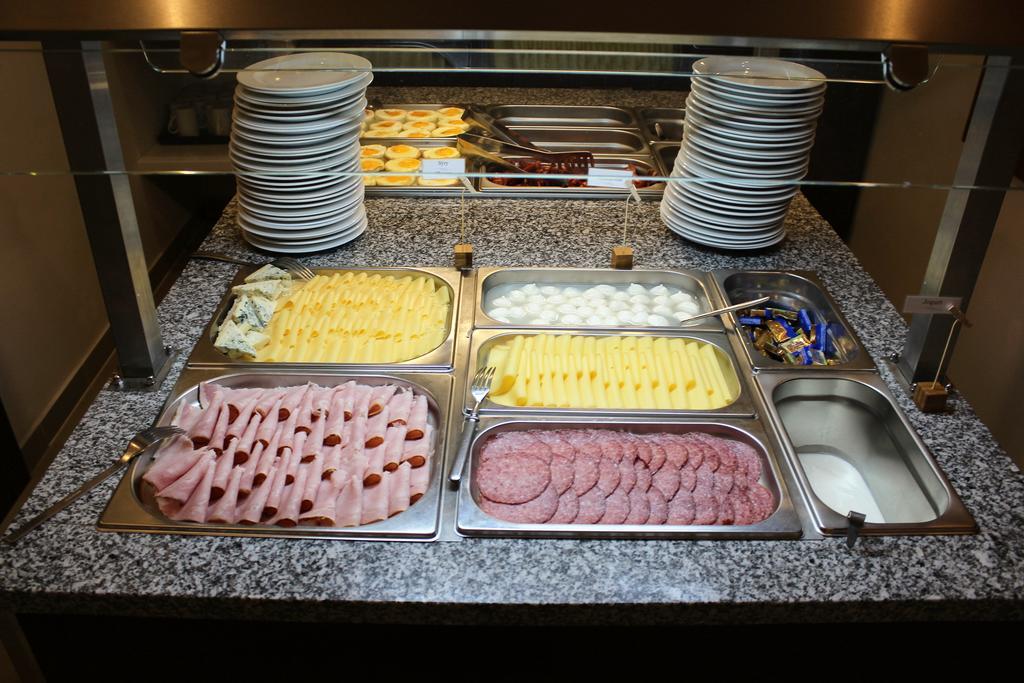 Royal Plaza Hotel Prague Luaran gambar