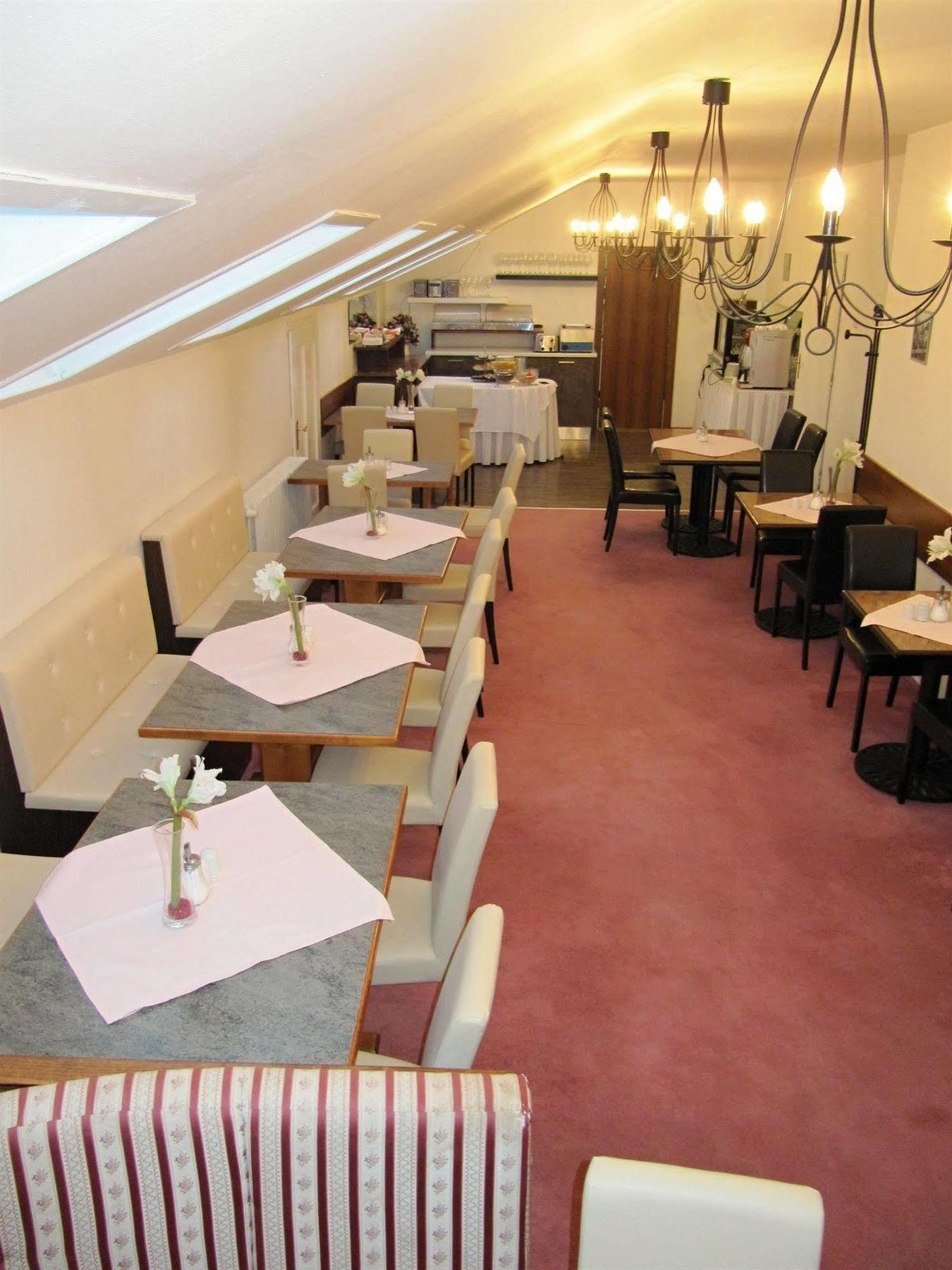 Royal Plaza Hotel Prague Luaran gambar