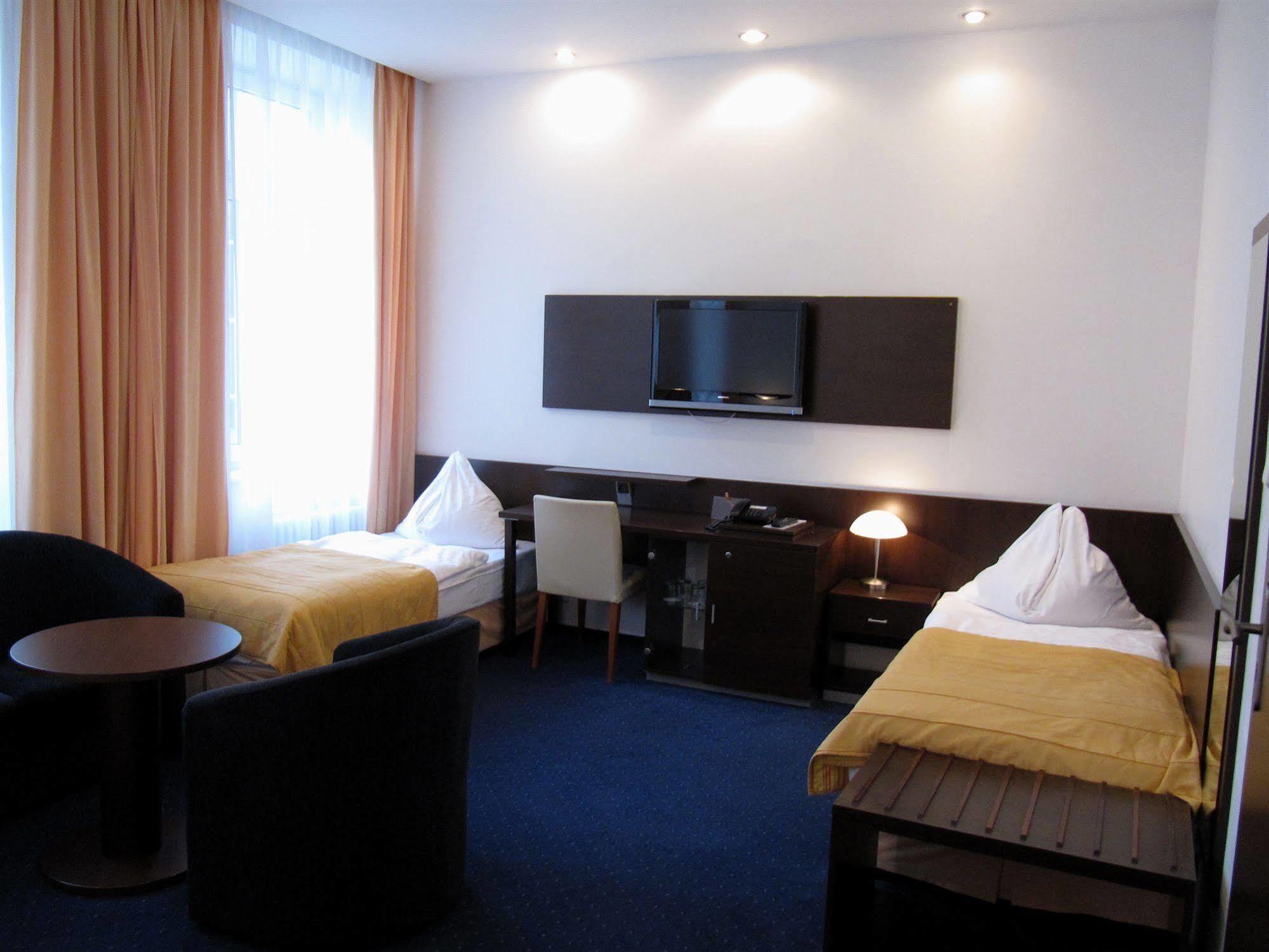 Royal Plaza Hotel Prague Luaran gambar