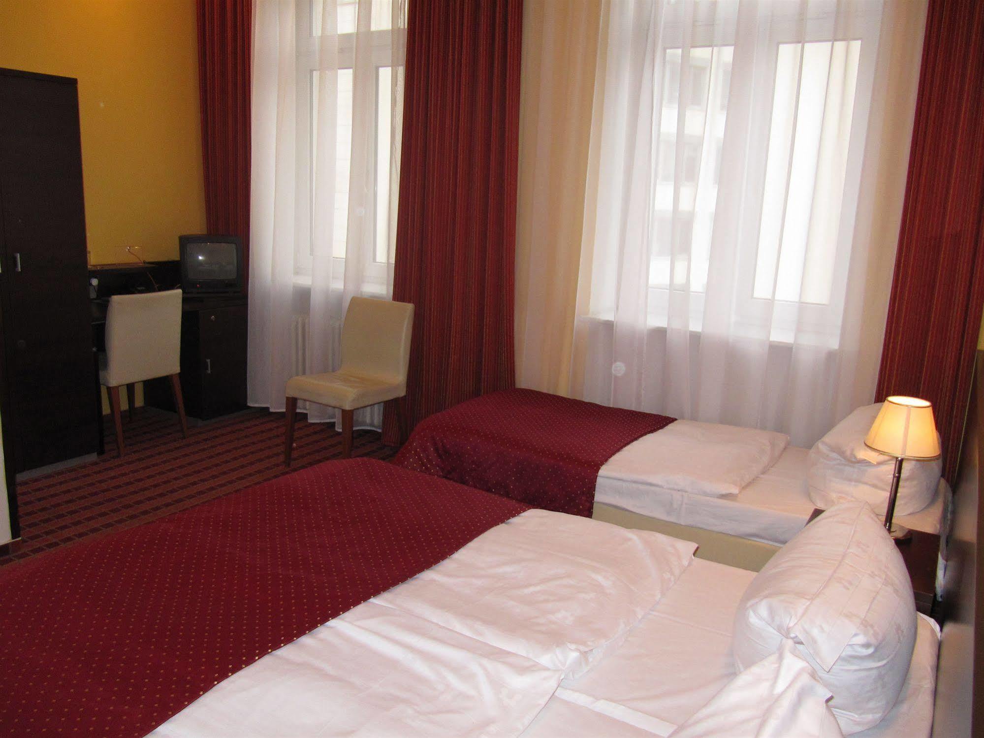 Royal Plaza Hotel Prague Luaran gambar